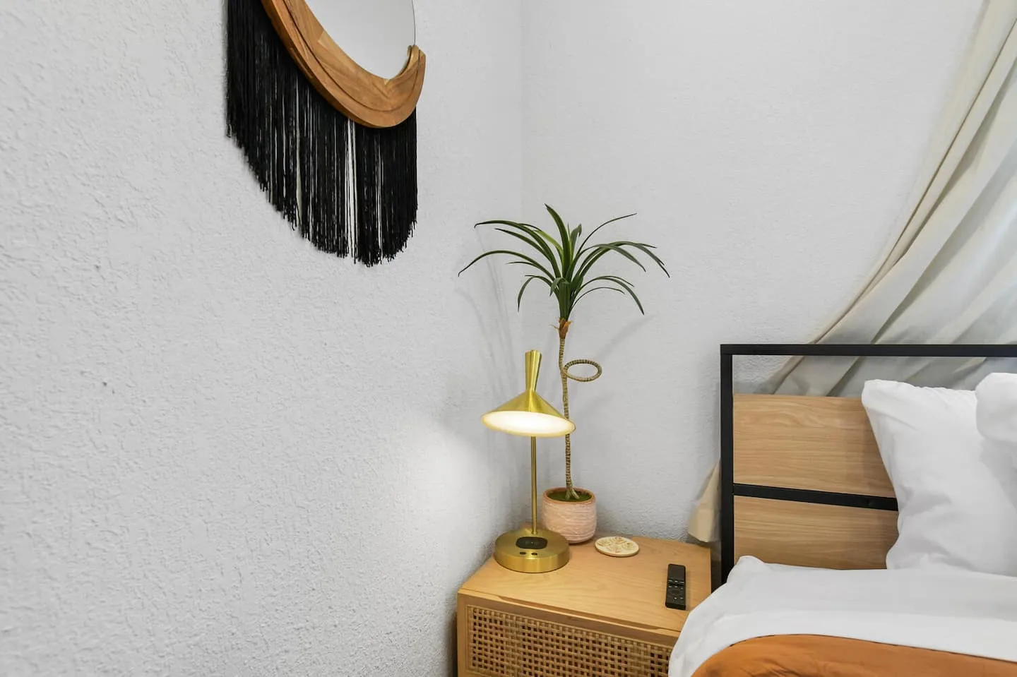 Bedroom 3 image 6